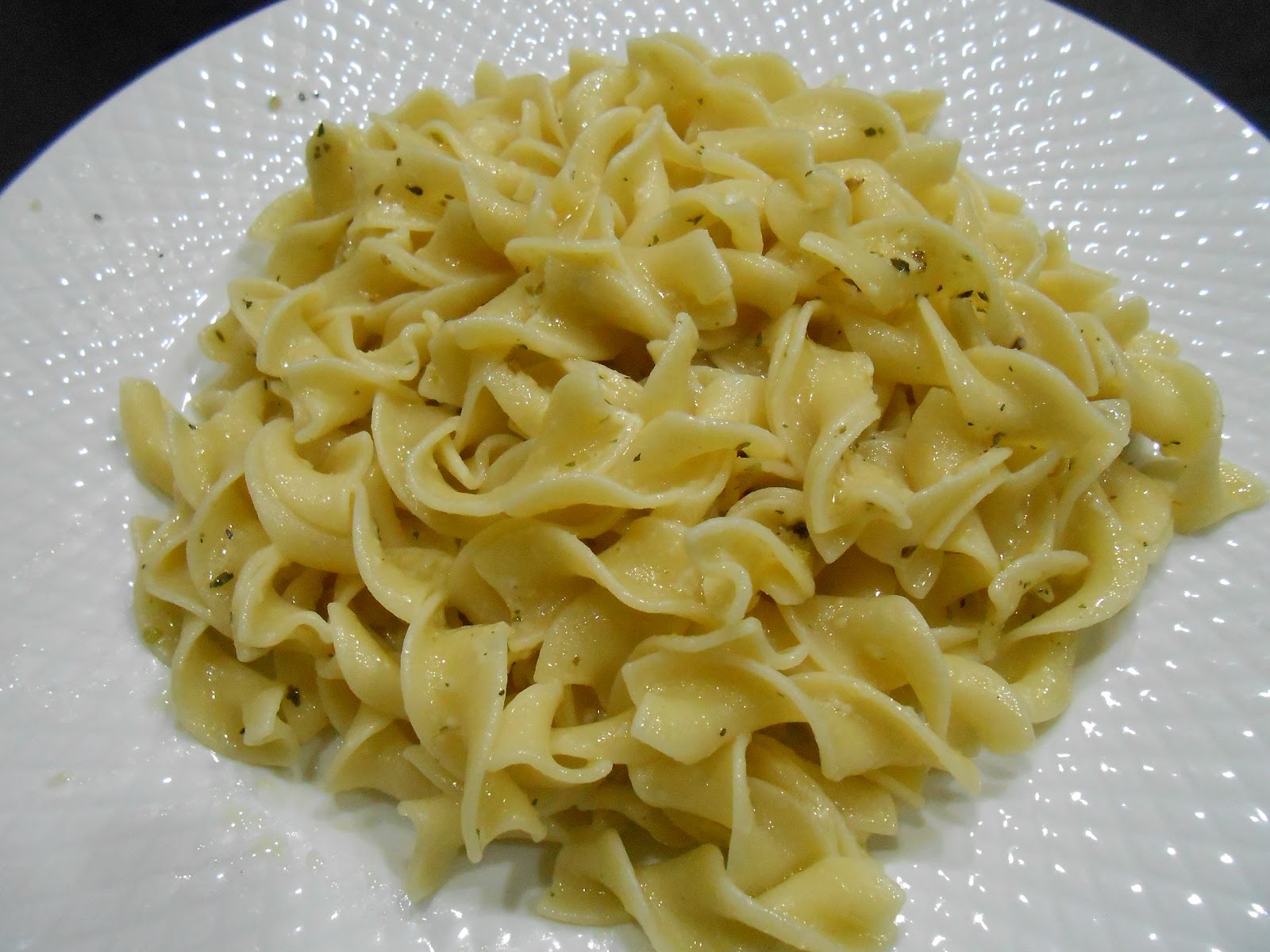5 Min Garlic Buttered Parmesan Egg Noodle Recipe